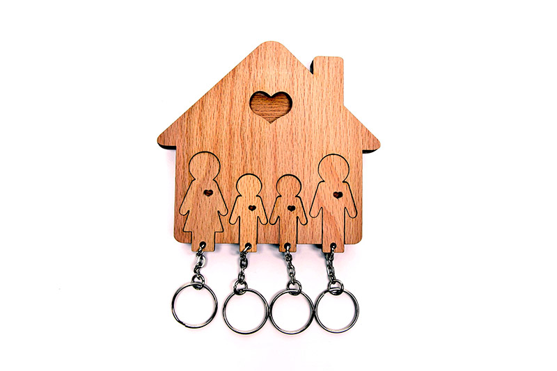 1601 Ключница с набором брелоков "Семья с двумя сыновьями"