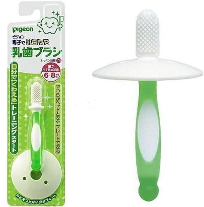 Зубная щетка детская Pigeon с фиксатором, зеленая с 6 мес