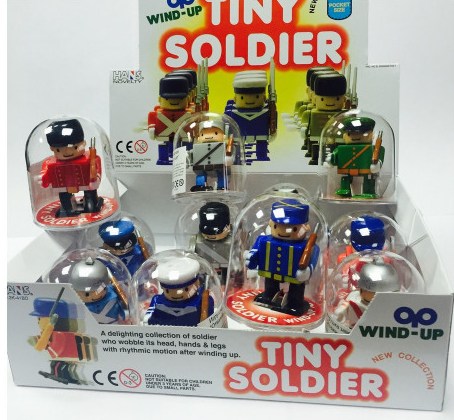 Игрушка заводная Hans Novelty Отважный солдат