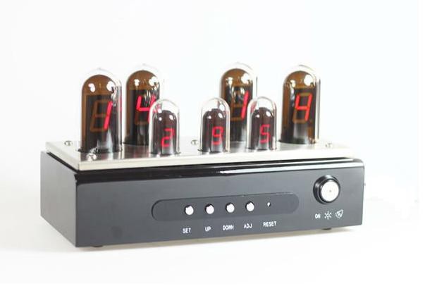 HY-L032-R Часы настольные Колба