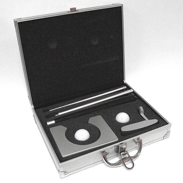 CBS001-018C5-94670 Набор гольф в металлическом кейсе